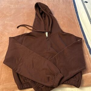 Ali burgundy maroon crop hoodie with zip and pockets